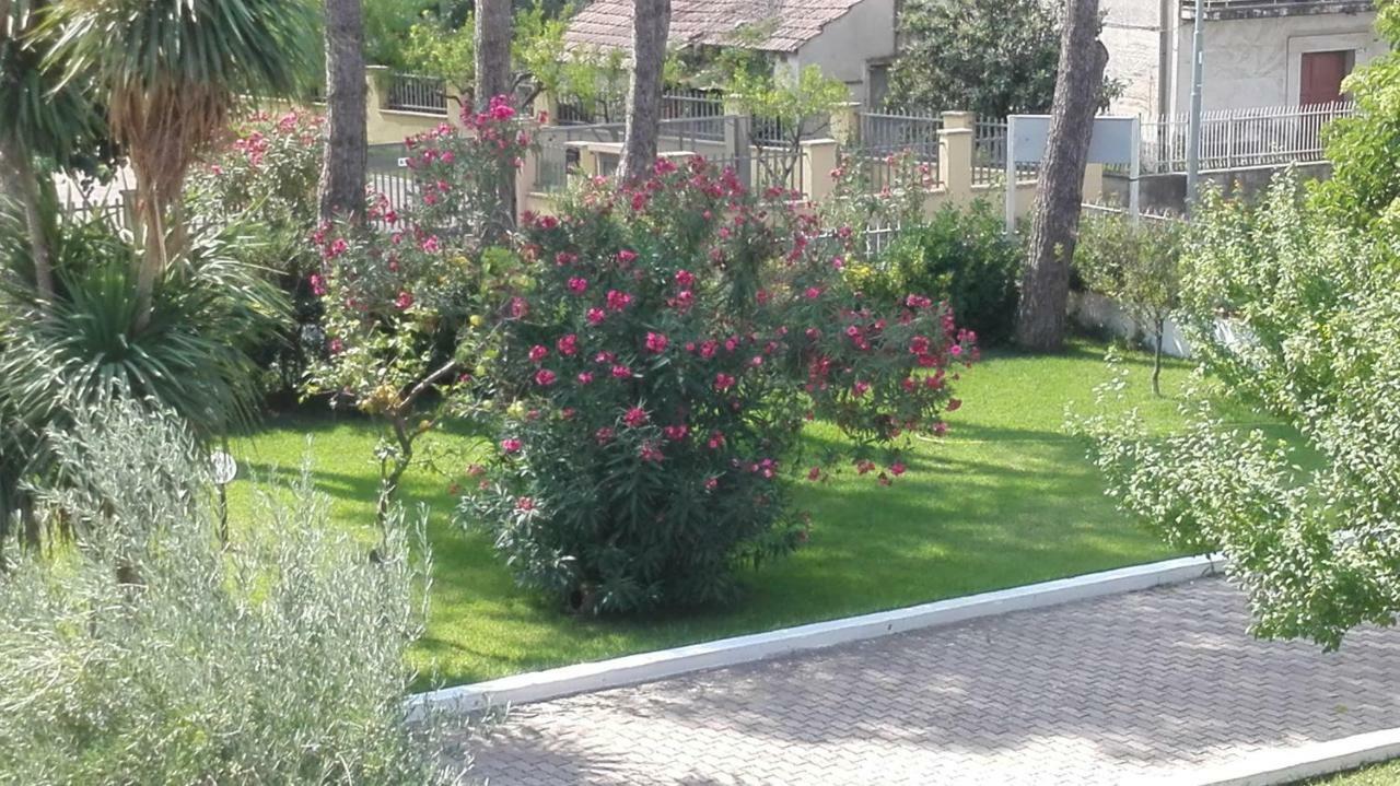 B&B Villa Di Bartolomeo カプチオ・パエストゥム エクステリア 写真